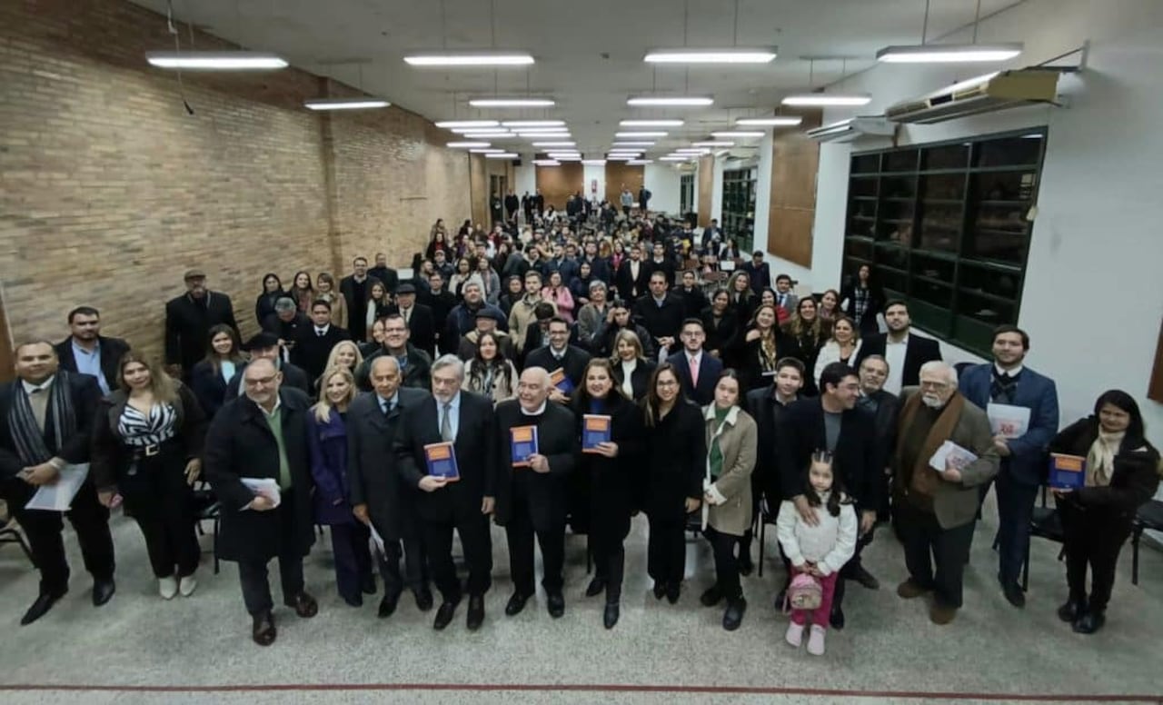Lanzamiento del libro, "Fundamentos del Derecho Tributario", del doctor Sindulfo Blanco.