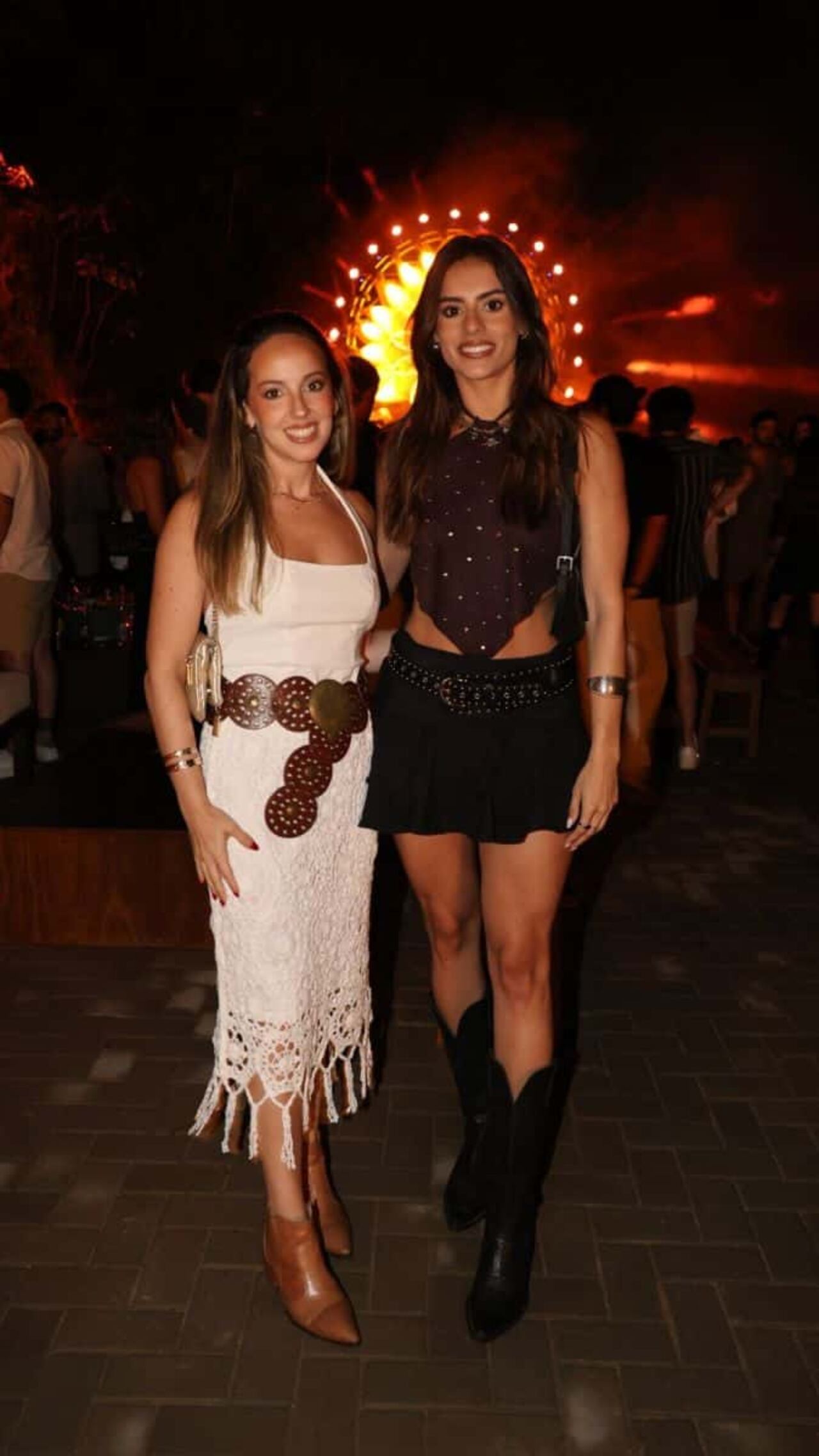 Verónica Vera y Mónica Benítez.