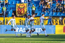 Rubio Ñu cumplió con la regla y ganó en el debut de su DT