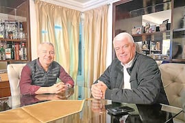 Mientras el PLRA busca unir al bloque opositor, la ANR suma candidaturas