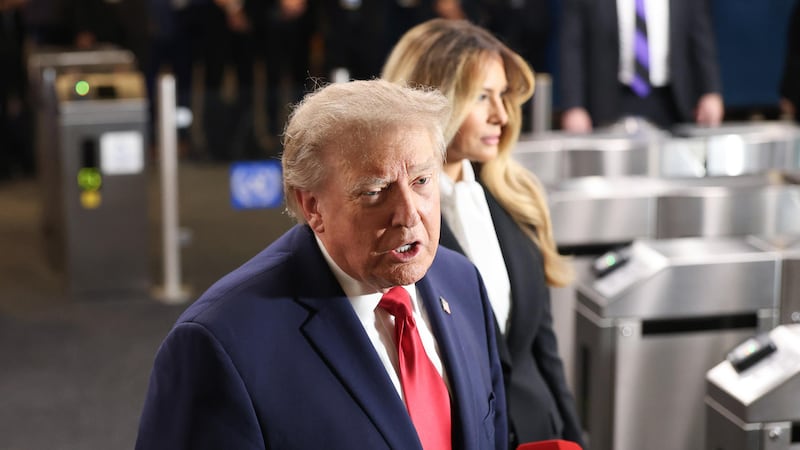 El presidente de Estados Unidos, Donald Trump, habla este martes a su llegada a la Asamblea General de la ONU en Nueva York (Estados Unidos).