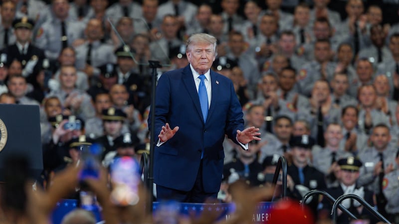 Donald Trump durante un acto público en Garden City, Long Island, New York.