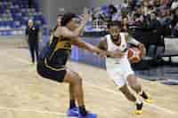 Contundente triunfo de Olimpia sobre Colonias para adelantarse en la serie