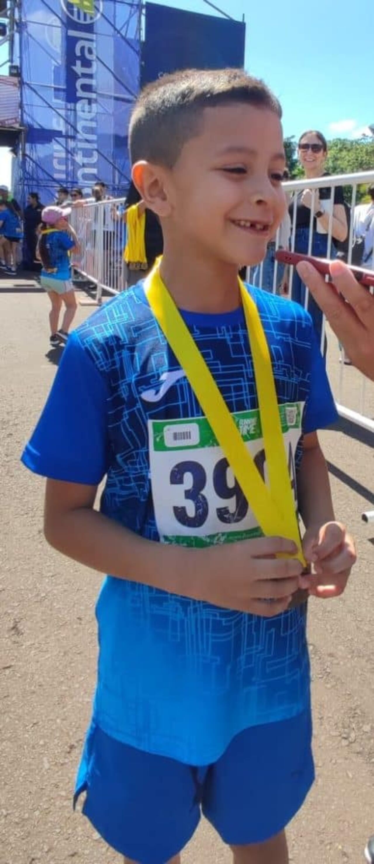Nilo Rodas, ganador enla categoría 6 a 8 años.