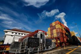 Exportaciones suben 25,2% a julio impulsadas por soja y la maquila
