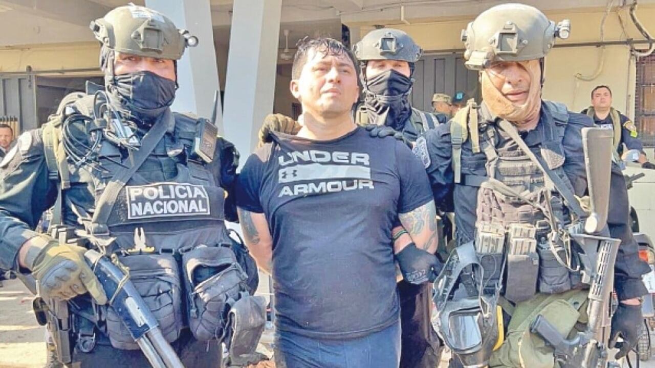 Armando Javier Rotela, fue trasladado desde Tacumbú hasta el penal de Emboscada, tras el Operativo Veneratio que buscaba desarticular el clan y tomar el control de la penitenciaría.