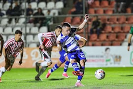 2 de Mayo está intratable y nada le para en el Clausura