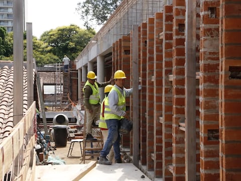 Ministro de Educación: “Estamos haciendo una inversión gigante en reparar escuelas como nunca se hizo”