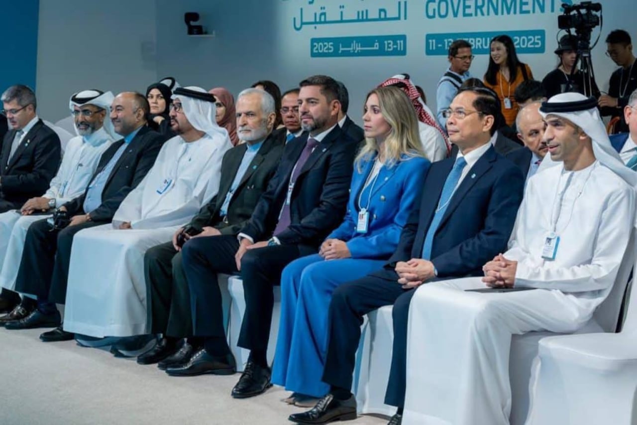 Autoridades presentes en la Cumbre Mundial de Gobiernos 2025.