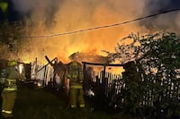Incendio causado por un brasero consume por completo una vivienda