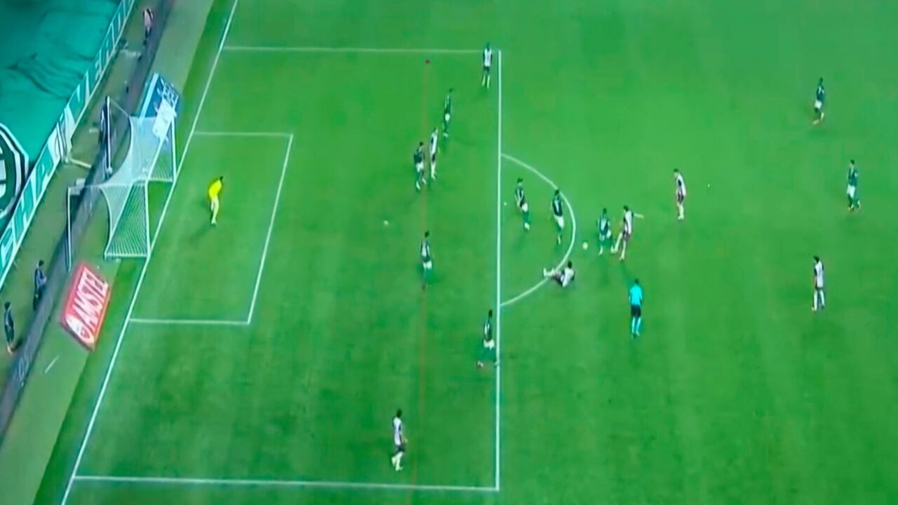 La polémica jugada donde se anuló el gol de Guillermo Benítez por supuesta posición adelantada.