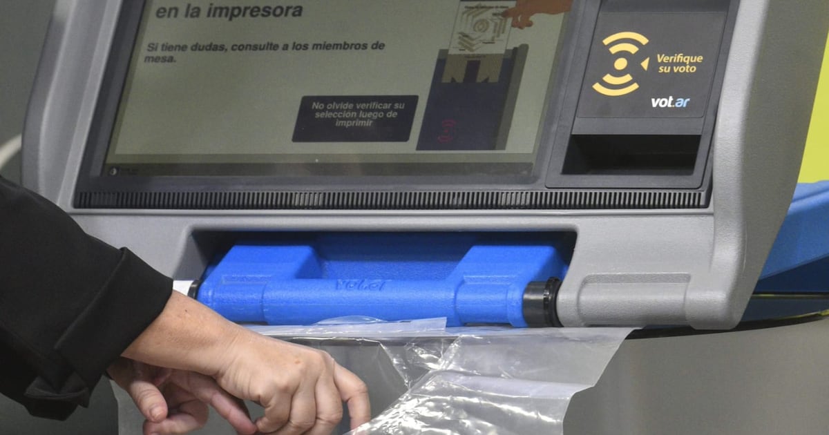 Policías y militares podrán votar en elecciones municipales