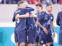 A exactamente un mes, nos abrazamos a la ilusión