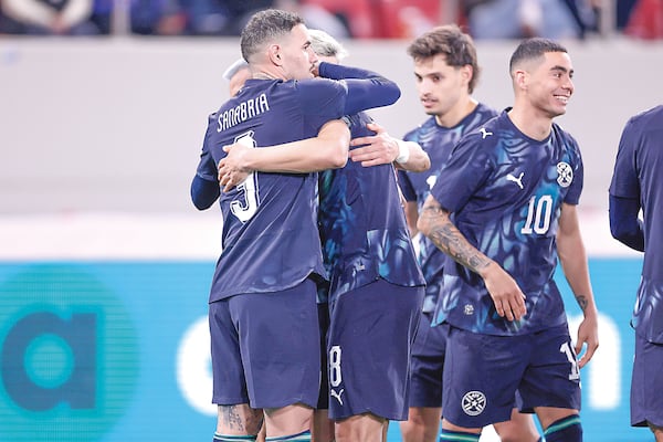 A exactamente un mes, nos abrazamos a la ilusión