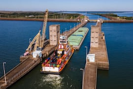 Exportaciones de mayo facturan USD 693 millones