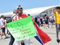 Miles de compatriotas detrás de la selección