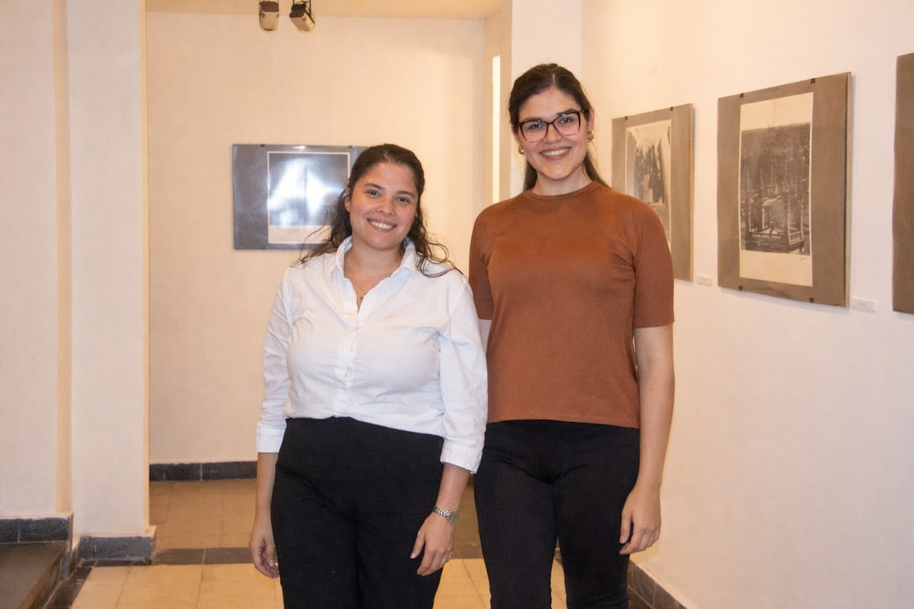 Gisselle Rivera y Monserrat Zavan.