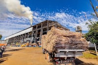 Histórico inicio de zafra en Petropar