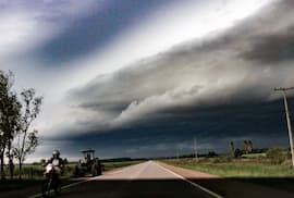 Alerta meteorológica: prevén lluvias y ráfagas de hasta 120 km/h