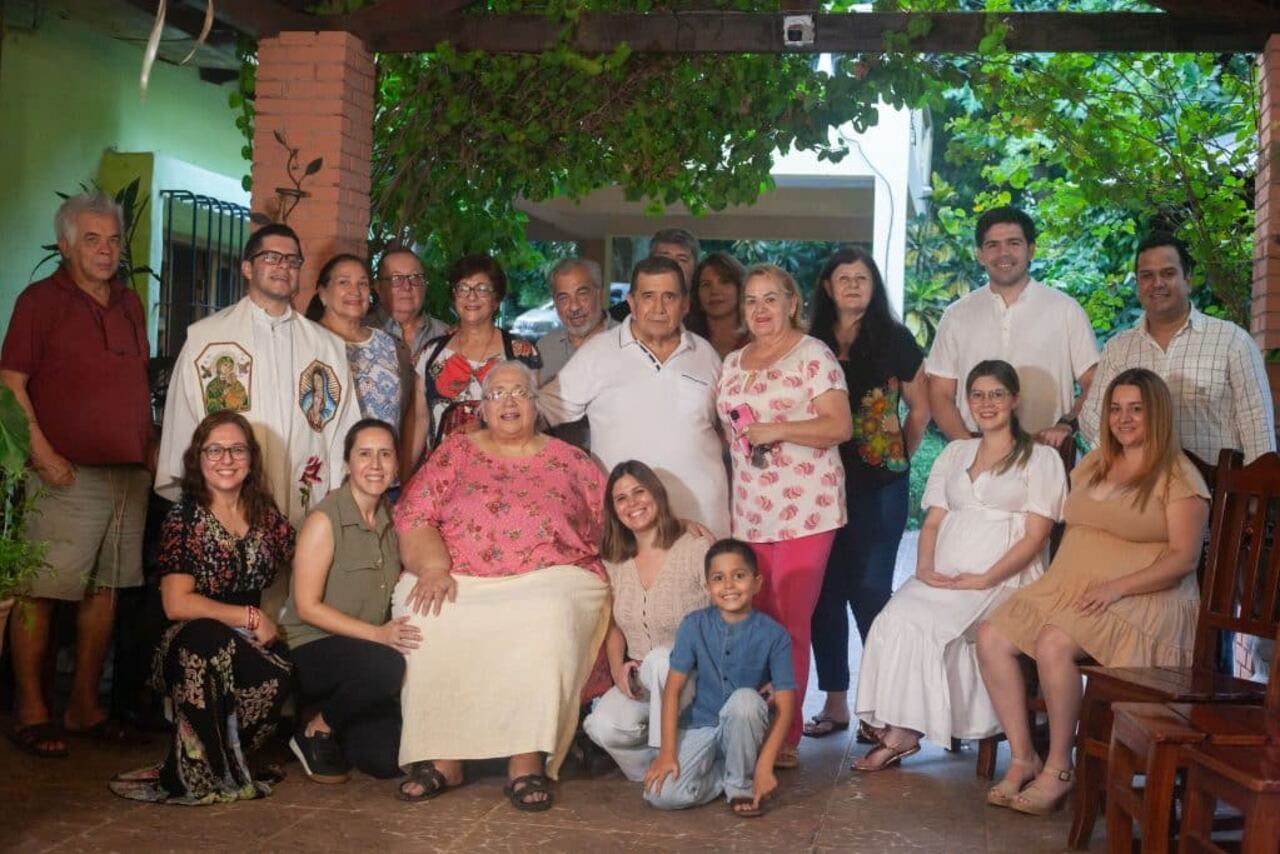 La familia Sánchez Garay se reúne año tras año para realizar este pesebre que ya se convirtióen una tradición y una experiencia turística para todo el país.
