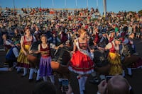 Hohenau celebró sus raíces con sabores música y tradiciones de diez colectividades