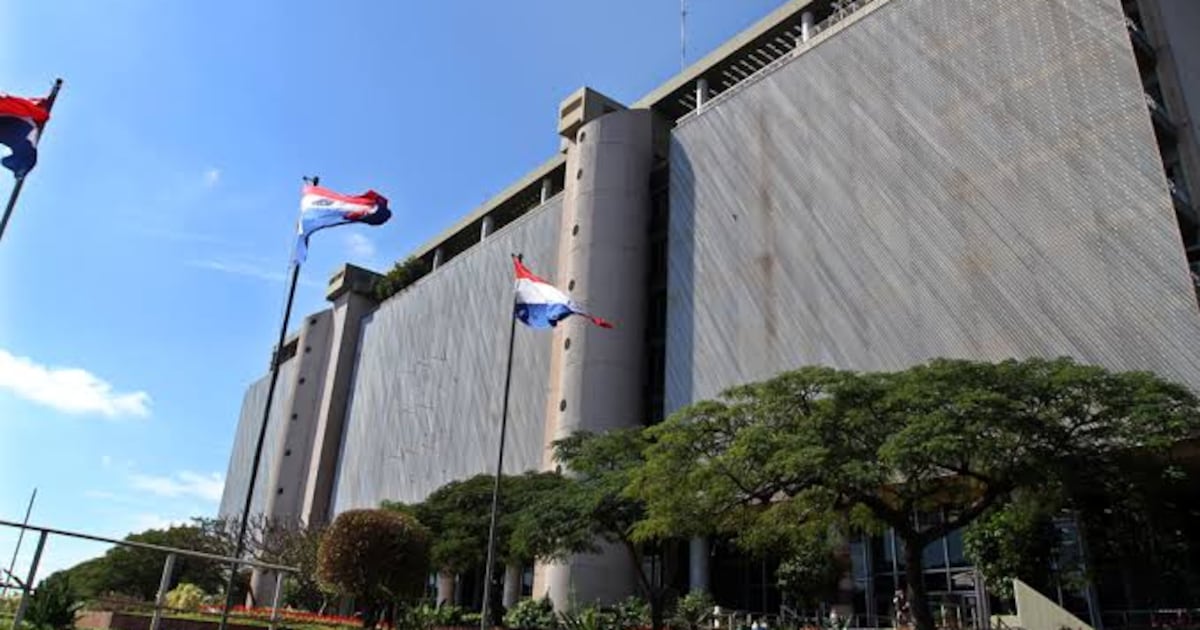 Presidente enfatiza prudencia y defiende la autonomía del Banco Central