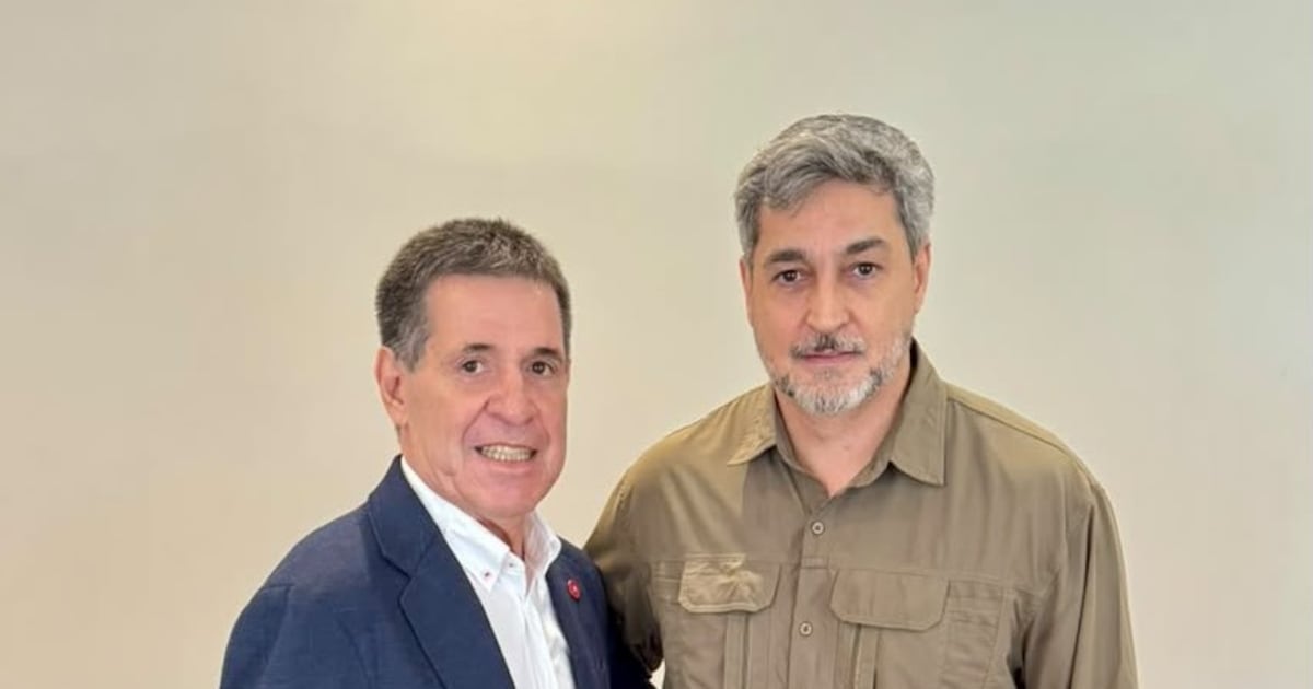 Horacio Cartes se reunió con Mario Abdo Benítez