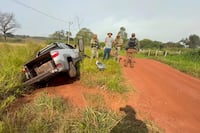 Camioneta repleta de droga vuelca en plena huida