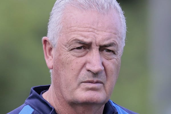 Salen de acá: Alfaro dio la lista de reservados para el Mundial.