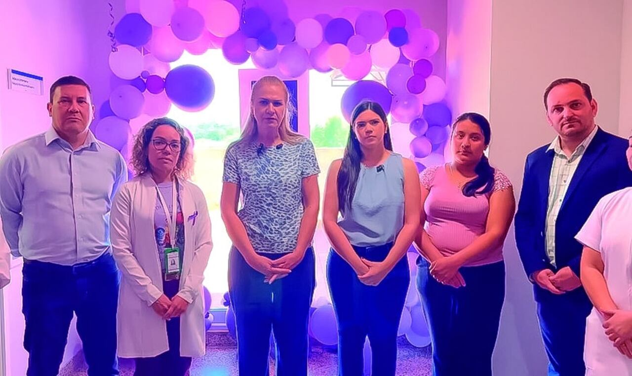 La ministra de Salud Pública, María Teresa Barán, realizó una visita al Hospital General de Itapúa, donde anunció la creación del Banco de Leche Materna.