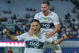 Olimpia y una sacrificada remontada ante Ameliano