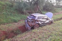Soja en pista provocó cadena de choques, en ruta PY01