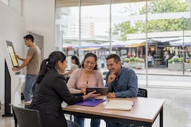 Municipios: menos tasas, más herramientas que generen empleo