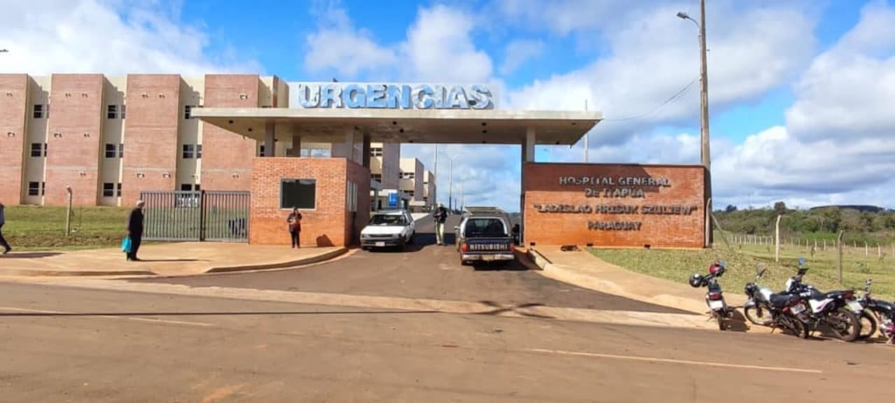 Acceso al área de Urgencias del Hospital General de Itapúa.