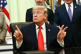 Trump anuncia firma con Irán y Teherán pone cautela