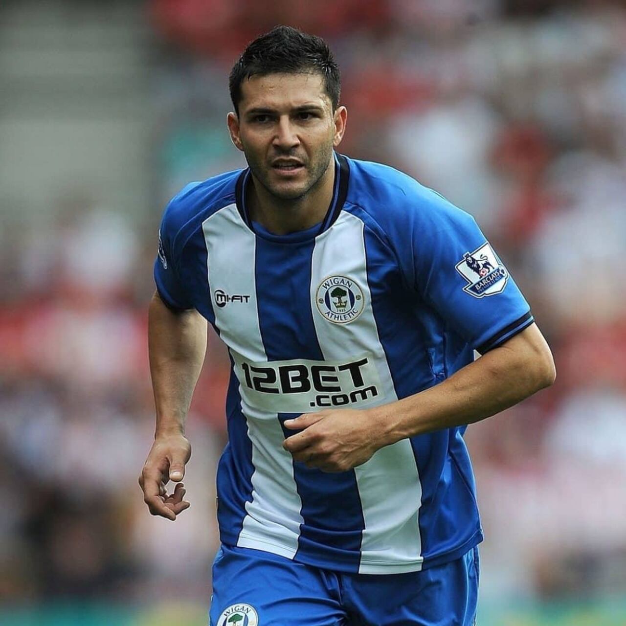 Alcaraz con la remera del Wigan Athletic.