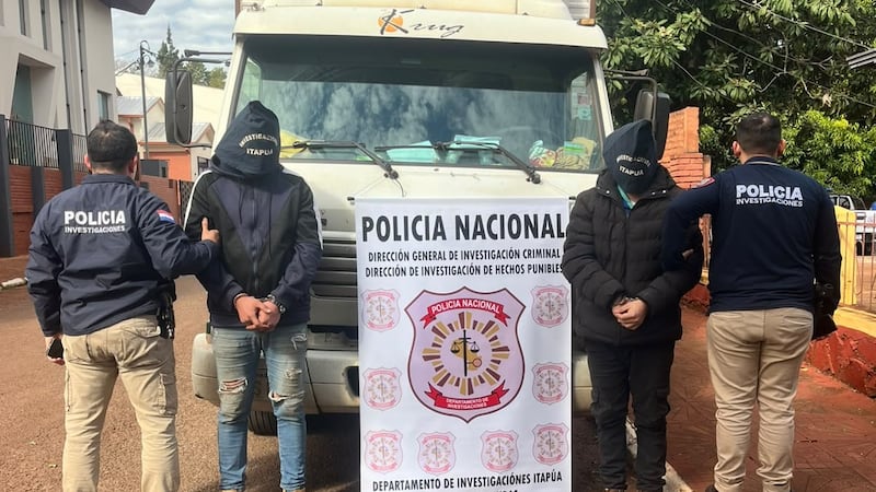 Los conductores que denunciaron haber sido víctimas de un asalto cayeron en contradicciones y finalmente detenidos por simular un hecho punible.