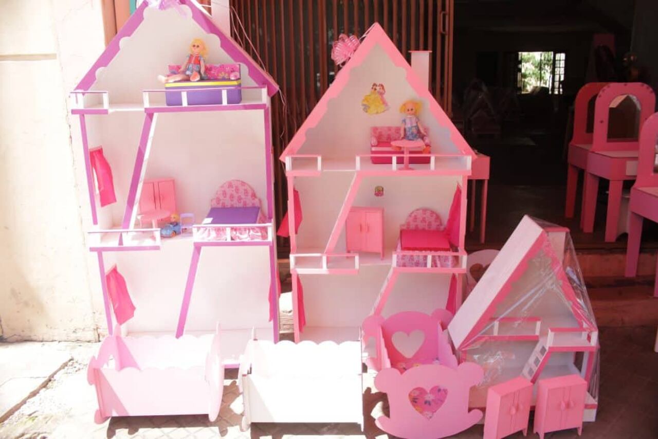 Las casitas de muñeca siempre estuvieron presentes en el sueño de las niñas de todas lasépocas, a la hora de escribir la cartita.