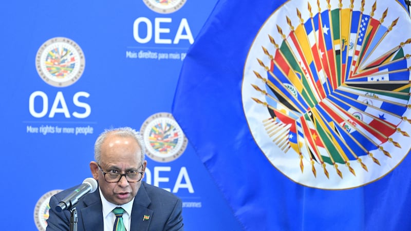 Albert Ramdin, secretario general de la OEA durante una sesión en Washington, DC.