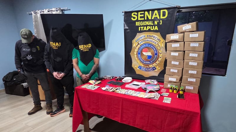 Un paraguayo y un colombiano fueron detenidos por la Senad, sospechados de integrar banda que trafica drogas sintéticas.