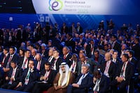 Aumento mínimo hoy, freno mañana: la estrategia OPEP+