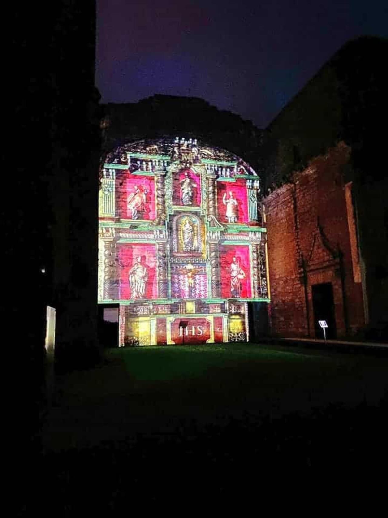 Mapping nocturno en las Ruinas Jesuíticas Jesús de Tavarangué.
