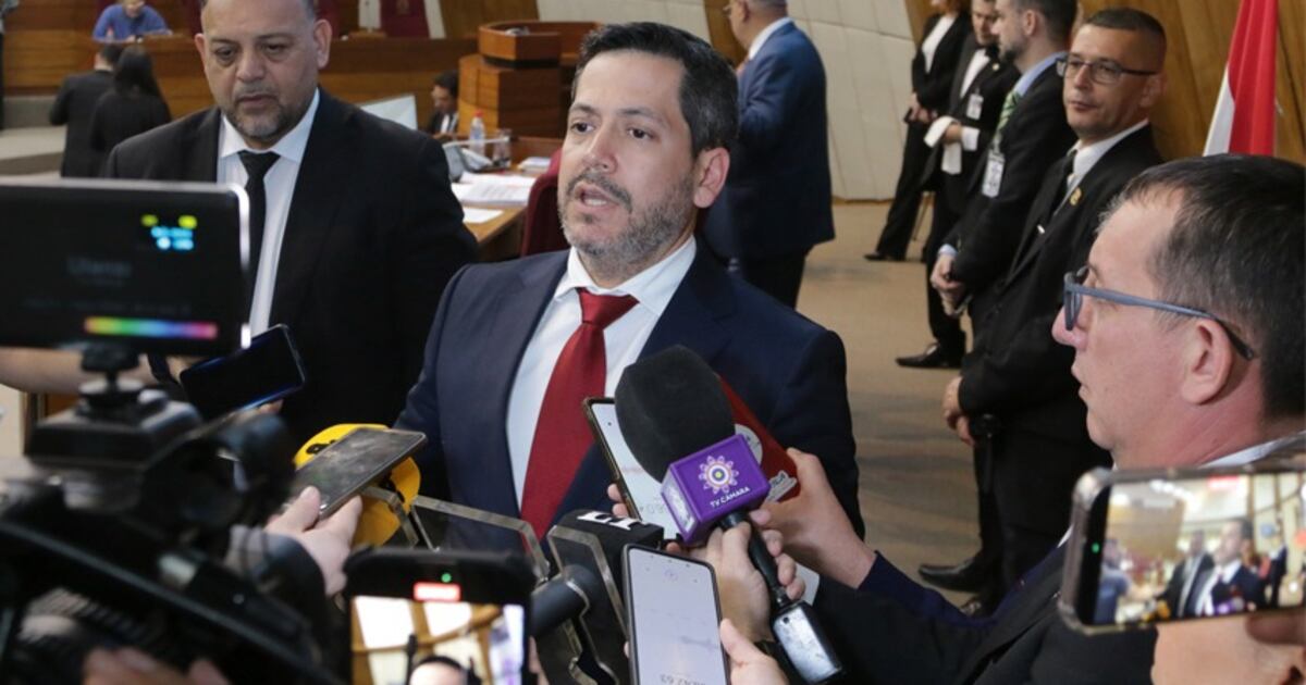Latorre expresa confianza en Camilo Pérez y promueve la unidad colorada