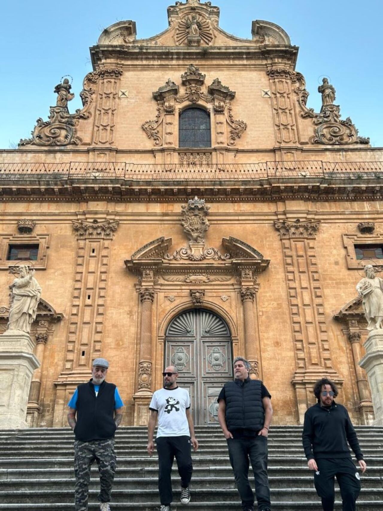 En Italia, el grupo aprovechó para grabar nuevas canciones.