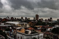 Miércoles con lluvias dispersas y tormentas en varias zonas del país