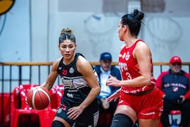 Olimpia pega primero en la final femenina