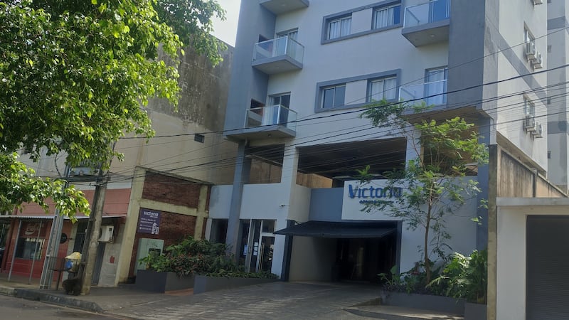 El ciudadano español, José Manuel Isidro García Sánchez, de 75 años. vivía en un departamento ubicado en el piso sexto de este edificio, en el barrio Victoria.