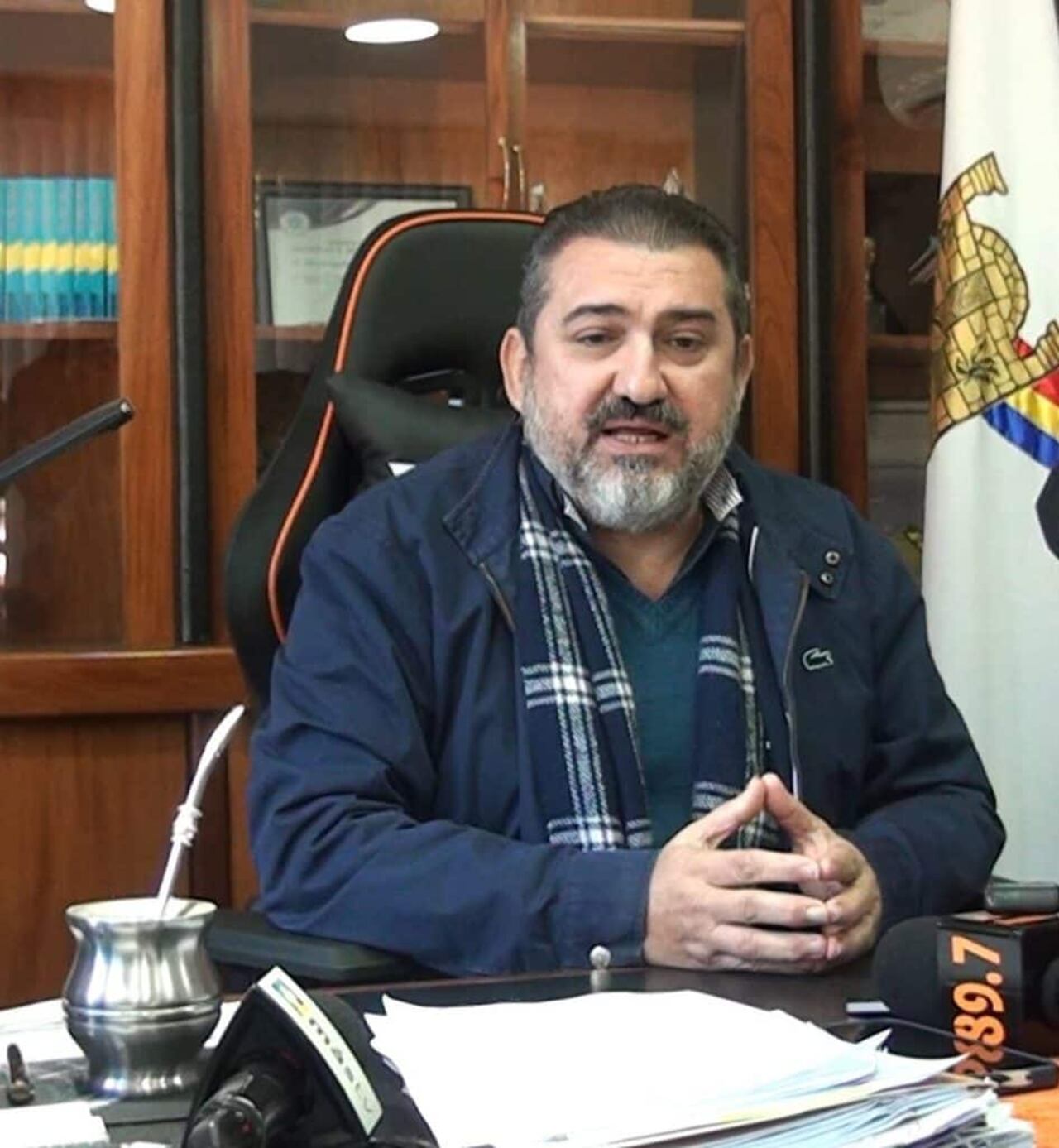 El intendente de Encarnación, Luis Yd, en conferencia de prensa deslindó responsabilidades en el siniestro.