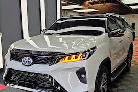 Recuperan lujosa camioneta y cae supuesto robacoches