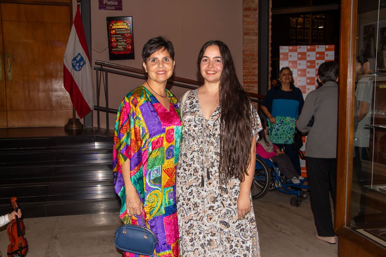 Raquel Lovera y Sanie Aveiro.